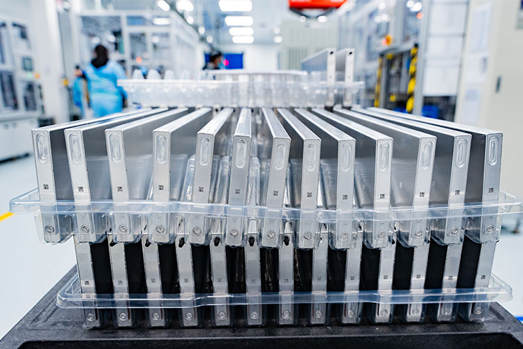 83V_one_batteries_750x500.jpg
